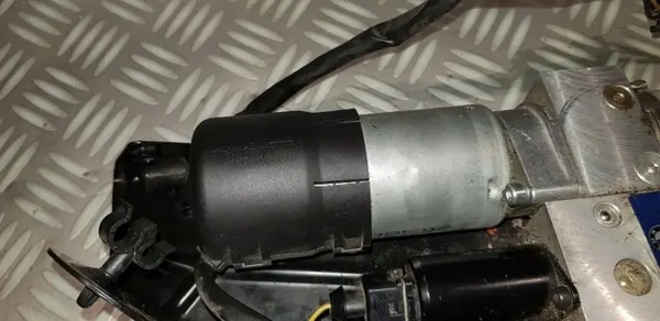 BMW 5 E61 Tavaratilan Hydrauliikkapumppu OEM 7111867 HB70401-002 image 10