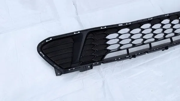 Kia Ceed III front bumper grille 86560-J7000 image 2