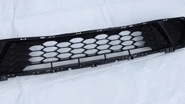 Kia Ceed III front bumper grille 86560-J7000 image 3