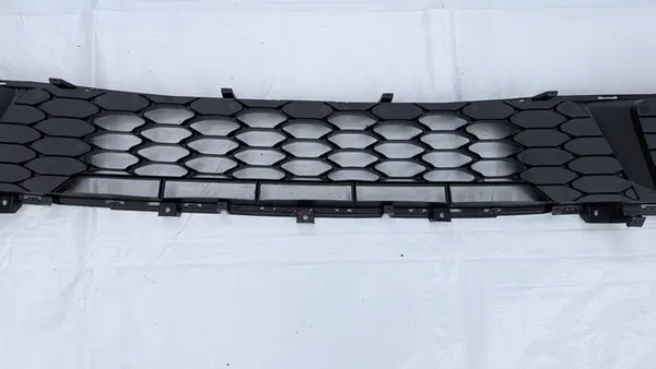 Kia Ceed III front bumper grille 86560-J7000 image 7