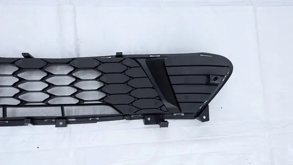 Kia Ceed III front bumper grille 86560-J7000 image 8