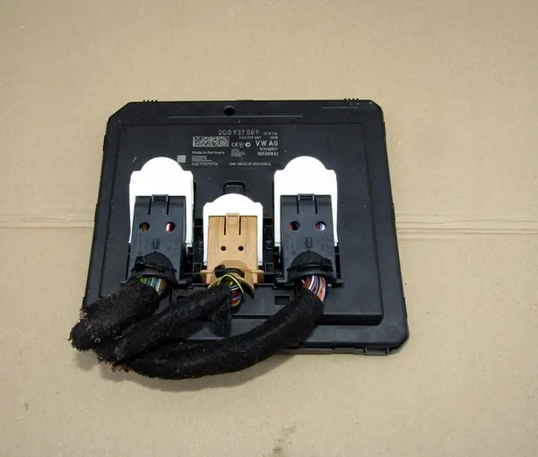 Startset Styrenhet SEAT IBIZA V 1.0TSI OEM 04C907309AT image 2