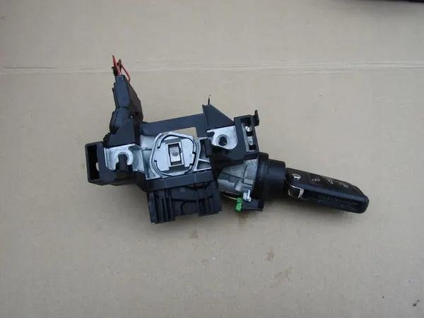 Startset Styrenhet SEAT IBIZA V 1.0TSI OEM 04C907309AT image 4