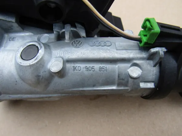 Startset Styrenhet SEAT IBIZA V 1.0TSI OEM 04C907309AT image 6