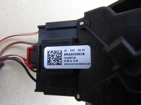 Startset Styrenhet SEAT IBIZA V 1.0TSI OEM 04C907309AT image 7