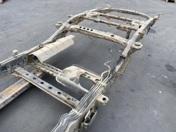 Chassi OEM 258469 para Nissan NP300 Navara 2016 image 5