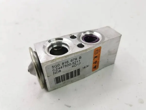 SEAT Ateca 2017 Détendeur A/C OEM 5Q0816679B image 2