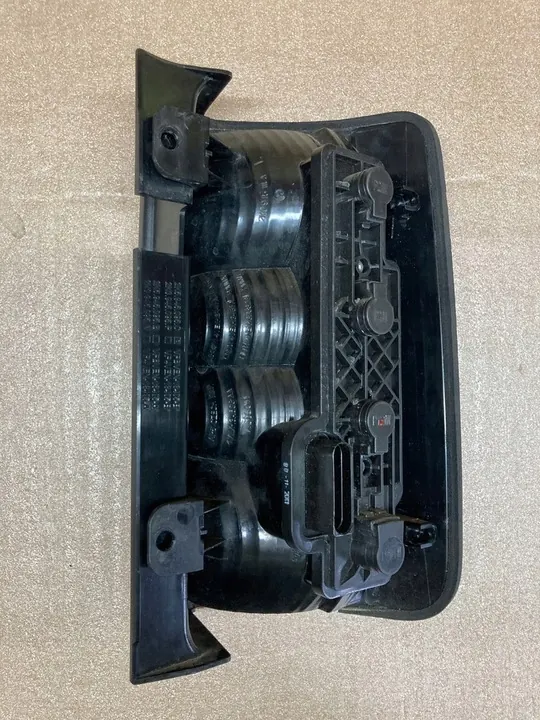 VW Caddy 3 Life Facelift Luz Trasera Izquierda 2010-2015 OEM image 2