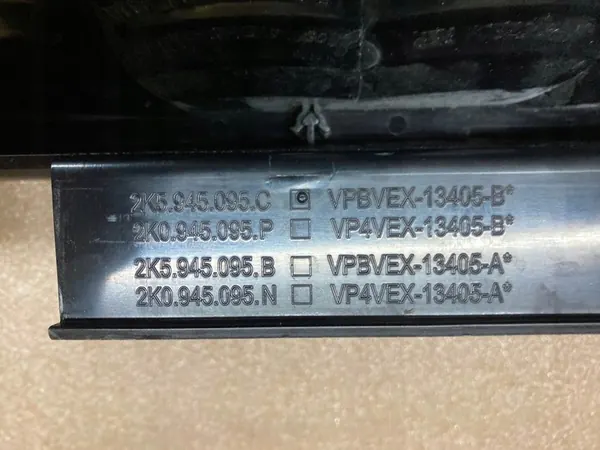 VW Caddy 3 Life Facelift Luz Trasera Izquierda 2010-2015 OEM image 3