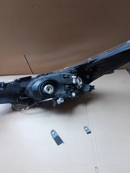 Phare droit OEM 0;L;90 pour Toyota Corolla E16 2016-2018 image 6