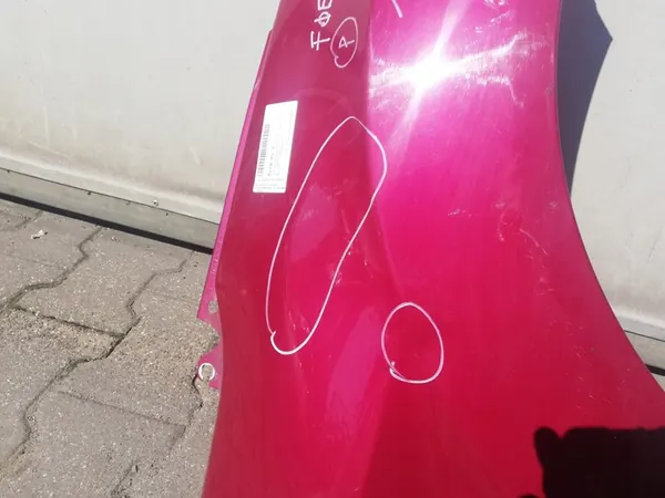 Parafango anteriore Toyota Yaris III 2011-2015 image 2