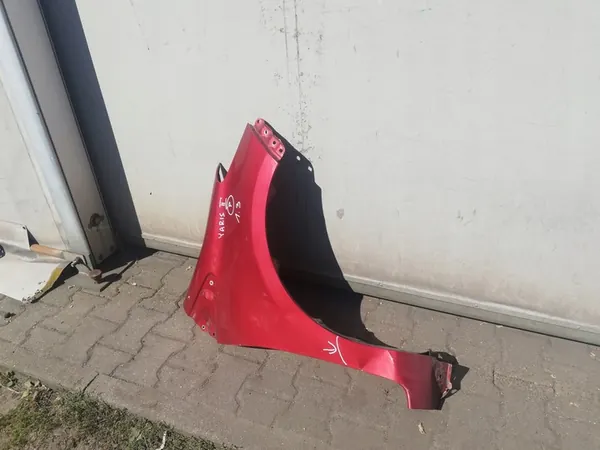 Parafango anteriore Toyota Yaris III 2011-2015 image 3