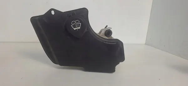 BMW E46 Puhdistusneste Säiliö 7008057 image 2