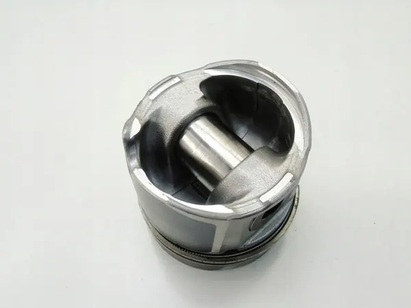 Piston d'occasion OEM 089168 pour moteur 2.5 Dci Diesel image 4