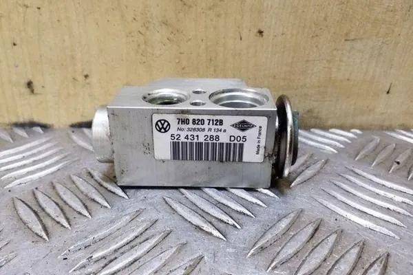 Ilmastointiradiatoriventtiili VW TRANSPORTER V (T5) image 2