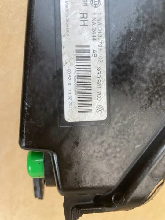 OEM 3G0941700 Rechter mistlamp VW Passat B8 2019- image 10