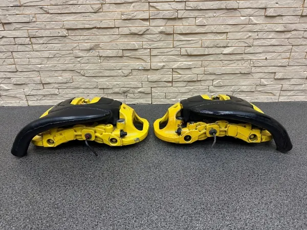 Ferrari 812/F12 frambromsok OEM 322140/322141 image 4