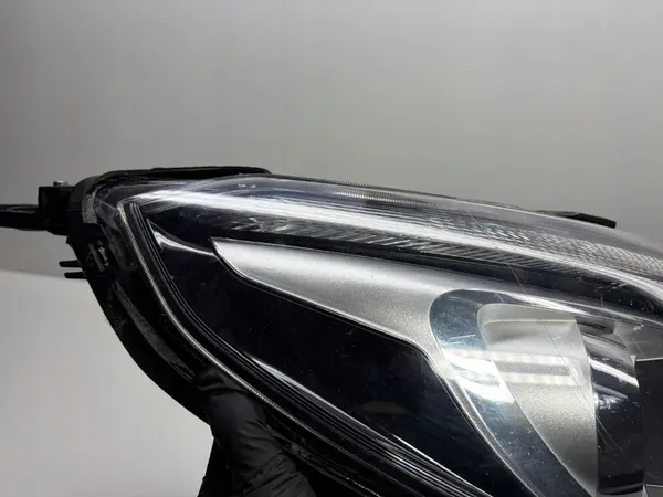 PEUGEOT 2008 LIFT voorlamp rechts 9814739580 image 3