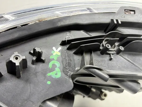 PEUGEOT 2008 LIFT voorlamp rechts 9814739580 image 6