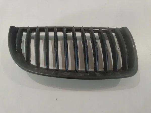 Right Grill Trim BMW 3 E90 2005- image 2