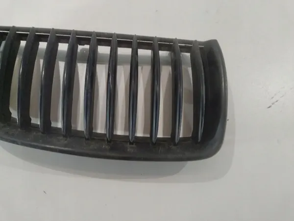 Right Grill Trim BMW 3 E90 2005- image 4