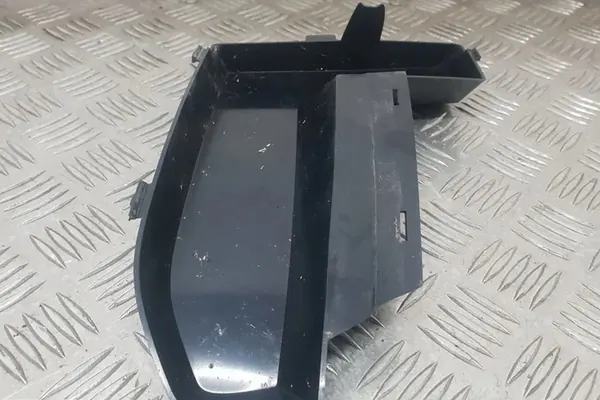 Grade de halogênio AUDI Q5 8R 3.0L diesel 2008 image 2