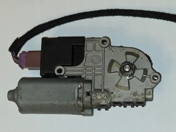Schiebedachmotor OEM 68082477AB für Dodge Durango image 5