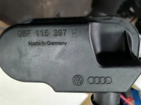 Olje Filterhus 2.0 TFSI VW Audi Skoda 06F115397H image 4