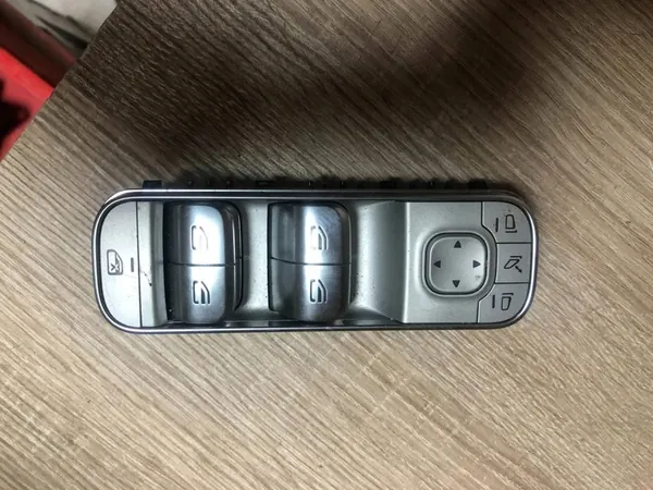 Mercedes-Benz W167 Raam Bedieningspaneel image 2