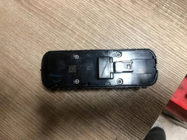 Mercedes-Benz W167 Raam Bedieningspaneel image 3