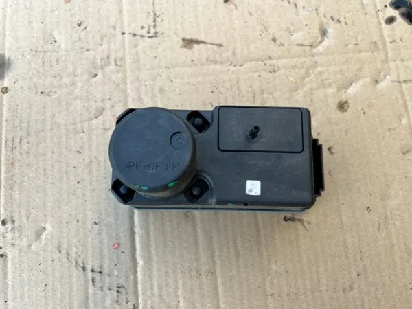 Central Locking Pump OEM 1H0962257 for VW Golf III image 3