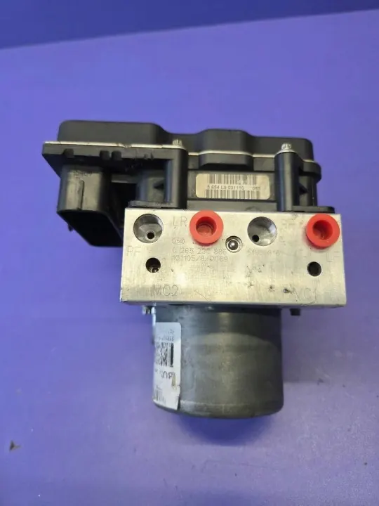 Pompe ABS OEM 51880816 pour Fiat 500 - Occasion image 3