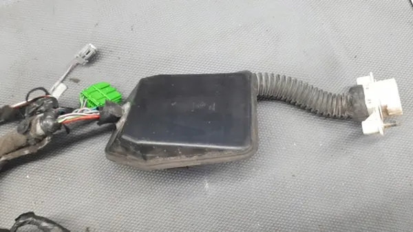OEM 8697910 Dörrkabel fram höger image 3