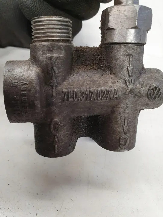 Régulateur Température Huile OEM 7L0317027A Audi Q7 image 5