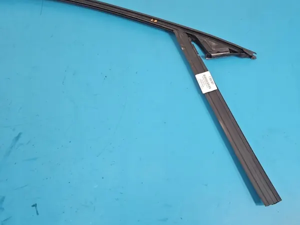 OEM 31849230 framdörr vänster tätning Volvo S90 II image 6