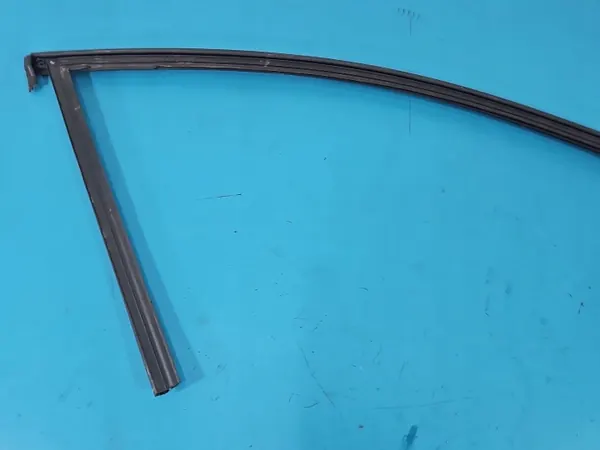 OEM 31849230 framdörr vänster tätning Volvo S90 II image 7