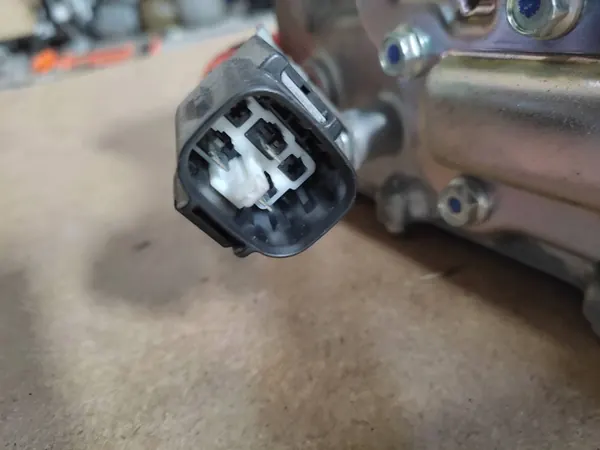 CONVERSOR MITSUBISHI OUTLANDER III PHEV W005T70271 image 8