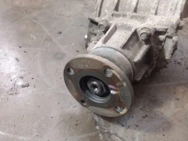 Verteilergetriebe Hyundai Tucson 2008 OEM JMVGT39130 image 3