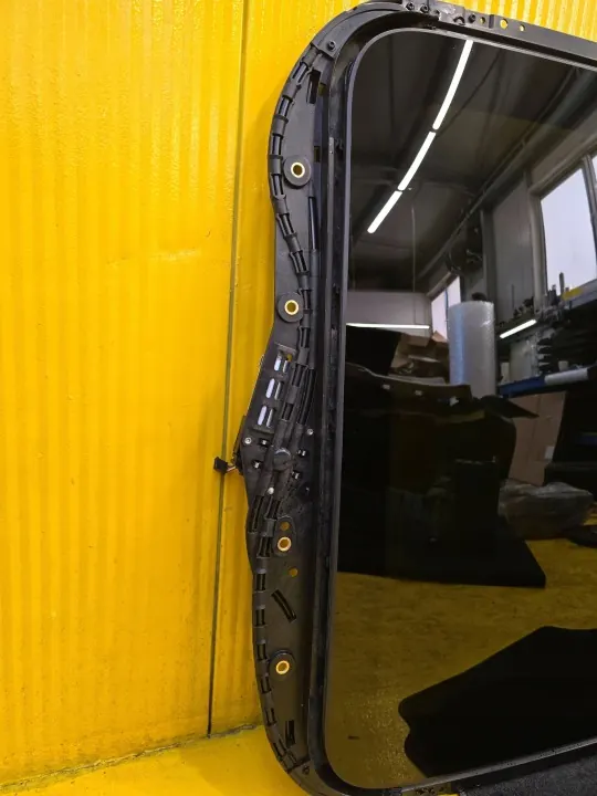 MG ZS Kattoikkuna OEM 10722000AS - Käytetty image 3