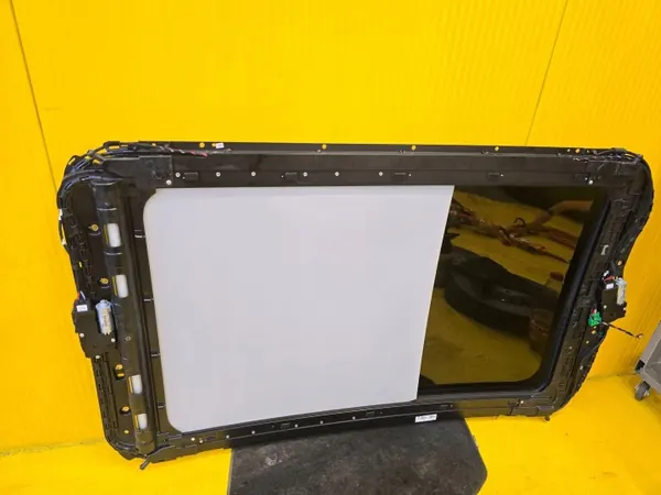 MG ZS Kattoikkuna OEM 10722000AS - Käytetty image 6