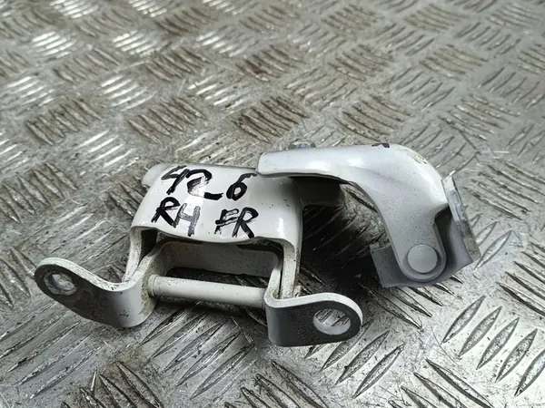 2025 Subaru Forester Vorderen Türscharniere OEM FOB54630 image 4