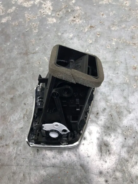 Grade de ar frontal direita Audi Q5 8R1820902 image 5