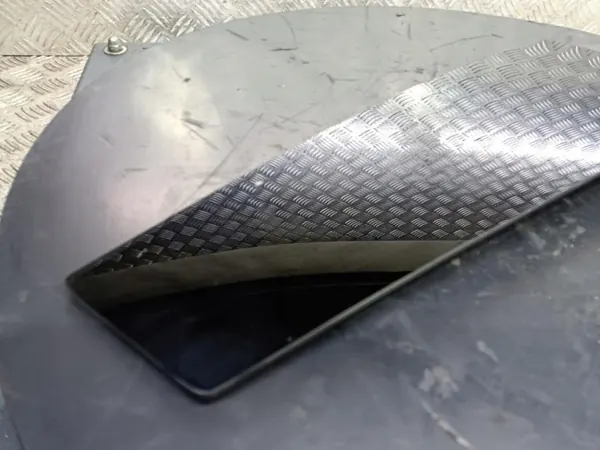 Vitre de pilier gauche Tesla Model S OEM 13869 image 3