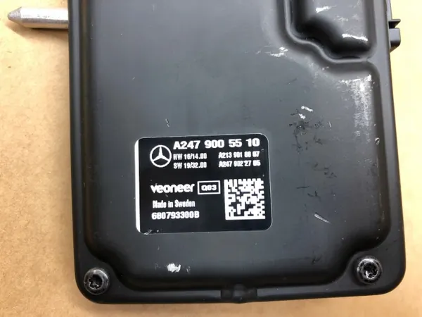 Cámara parabrisas Mercedes OEM A2479005510 - Usado image 7