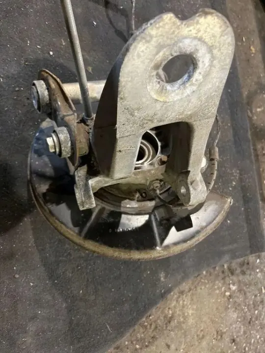 BMW X5 E53 bakhjulsnav höger OEM 33321095239 image 3