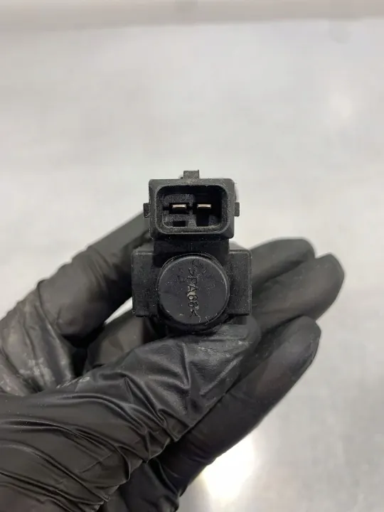 Soupape vapeur carburant Jaguar OEM FBZ18968 - Occasion image 3