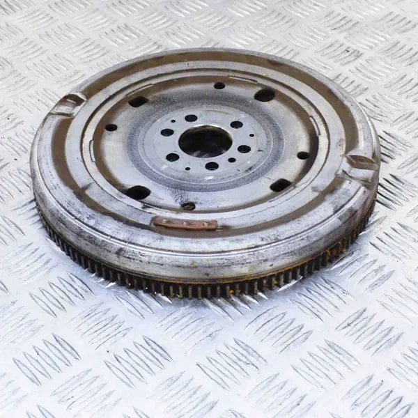 Volante VW Passat B7 1.4L 110kw 2011 OEM 03C105266L image 5