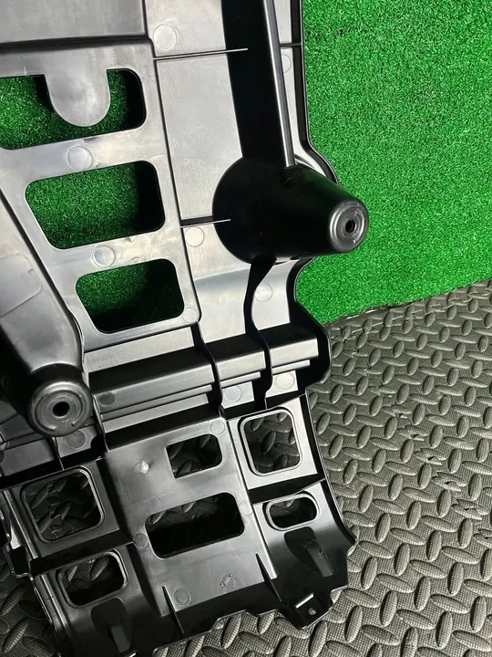 BMW X1 E84 2.0 Scivolo Paraurti Posteriore Destro image 7