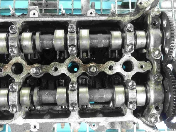 Cabeça de Cilindro Toyota para Avensis II 2.2 D4D Diesel image 7