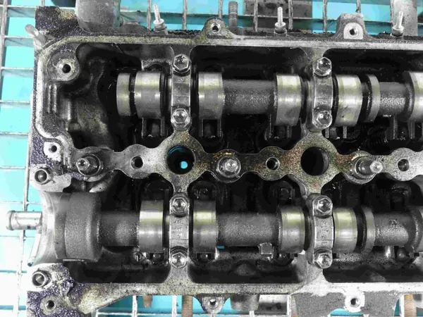 Cabeça de Cilindro Toyota para Avensis II 2.2 D4D Diesel image 8